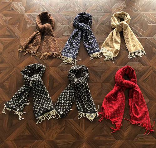 Scarf from RainbowReps