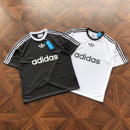 Adidas T-Shirt