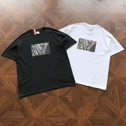 Supreme T-Shirt