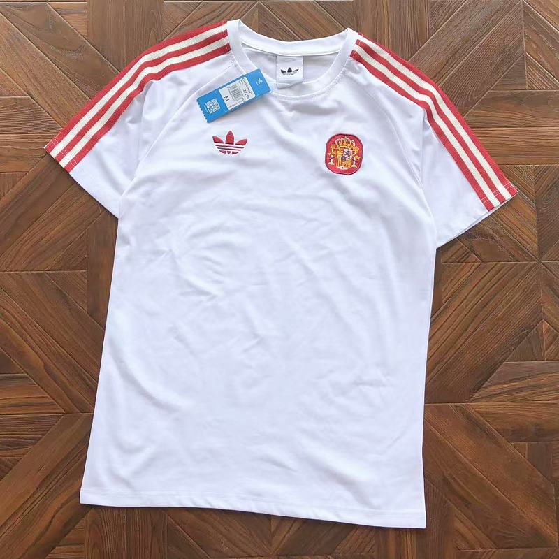 Adidas T-Shirt