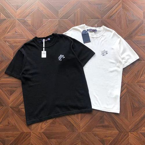 L T-Shirt Sweater