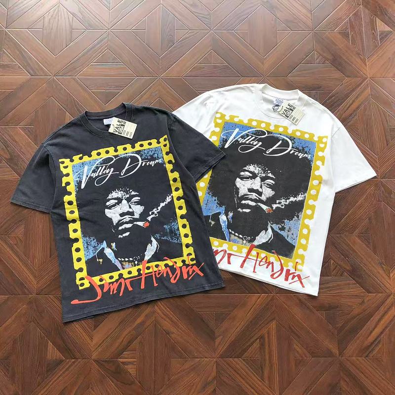 VA L Y T-Shirt