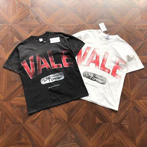 VA L Y T-Shirt