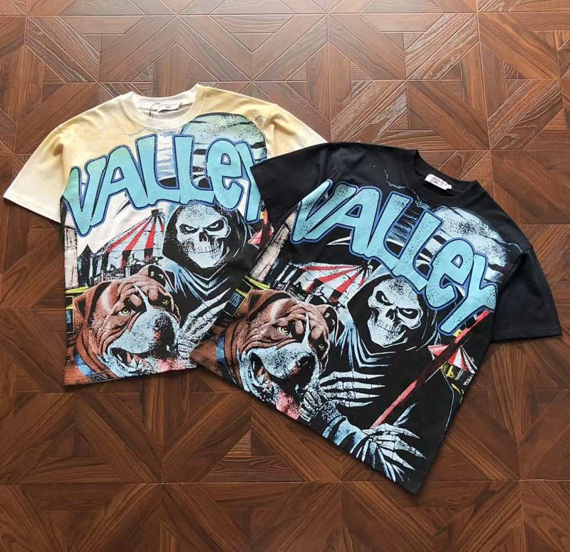 VA L Y T-Shirt