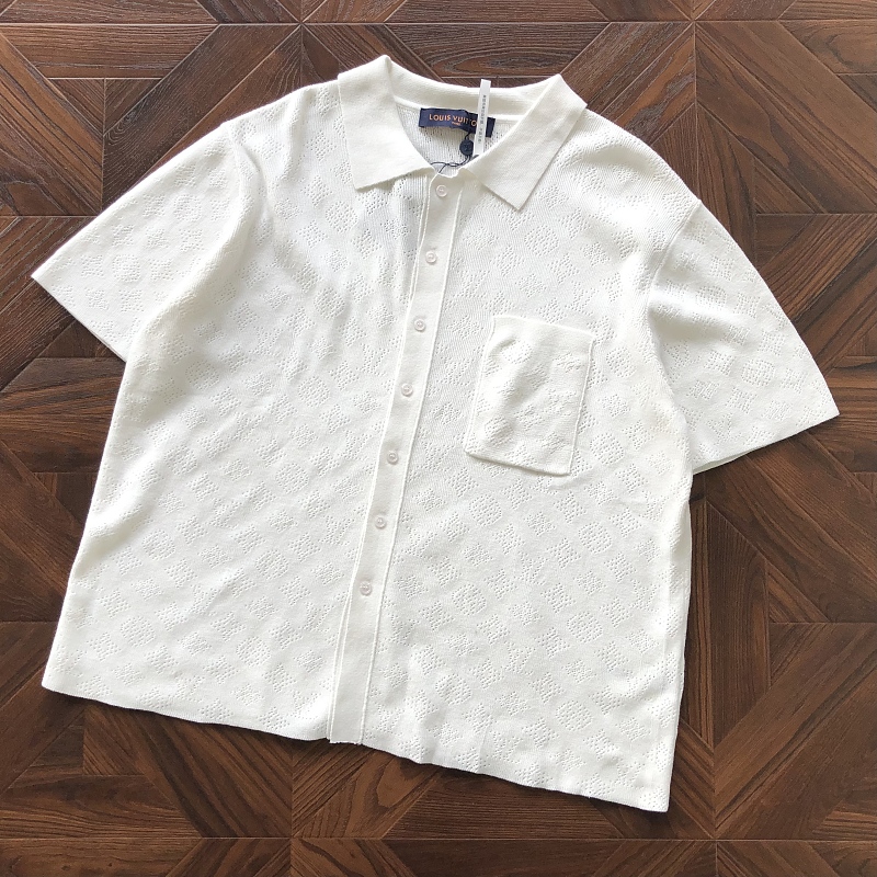 L T-Shirt Sweater