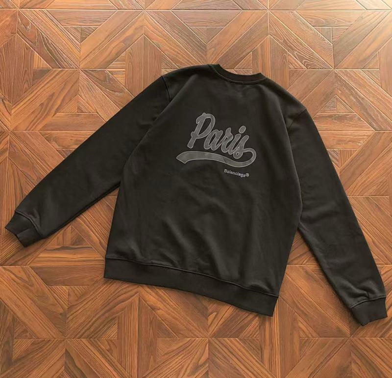 B L IA A Sweater