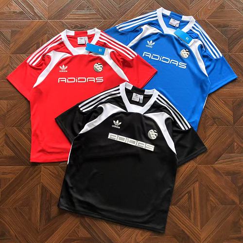 Adidas T-Shirt