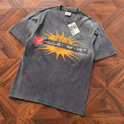 VA L Y T-Shirt