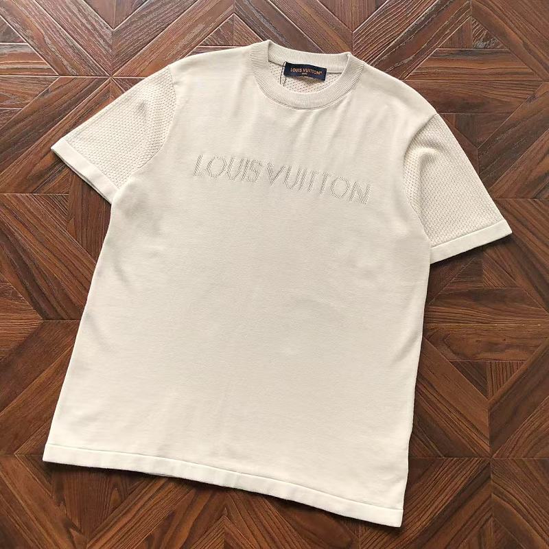 L T-Shirt Sweater