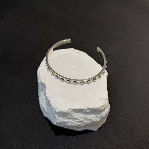 Alexander W G Jewelry