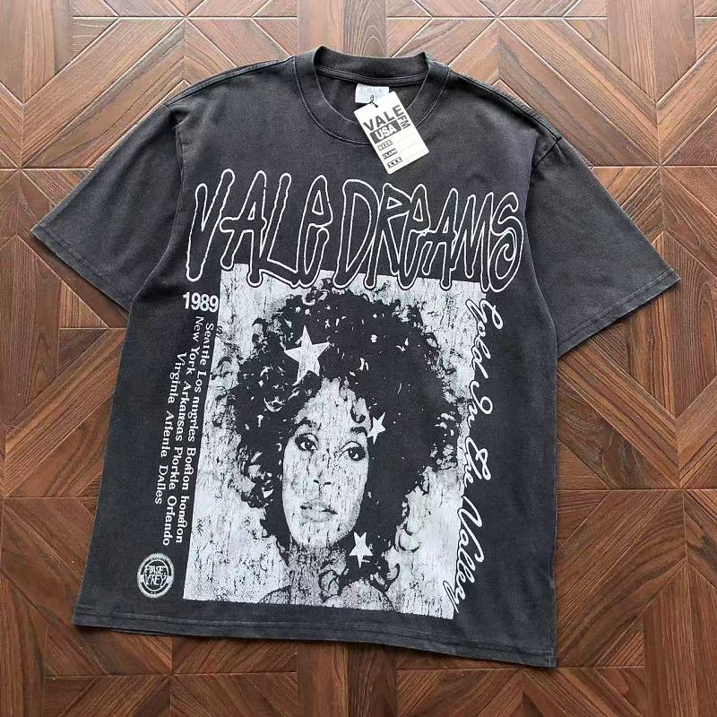 VA L Y T-Shirt