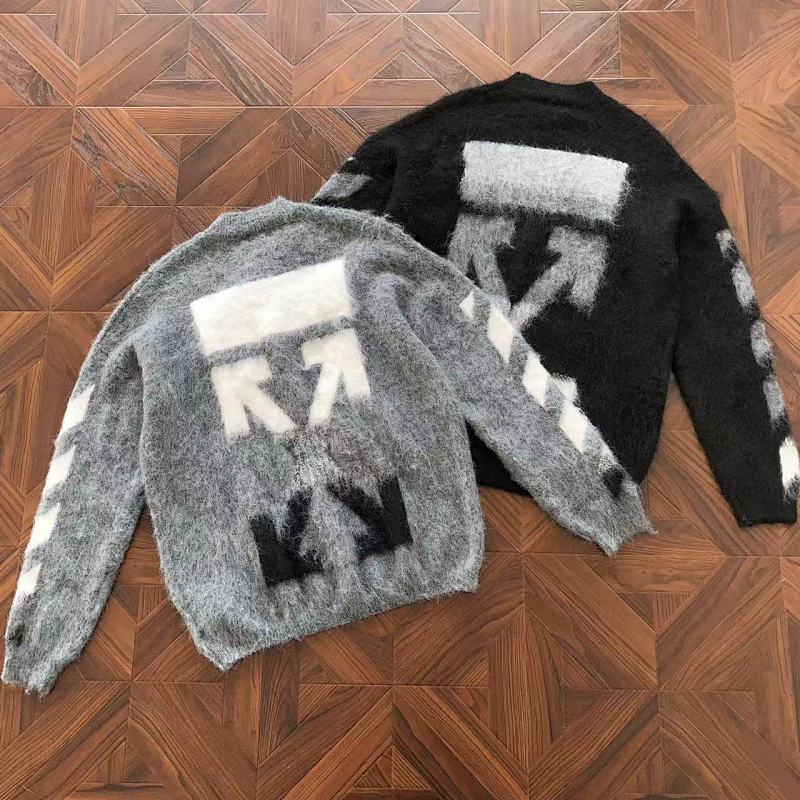 O -W TE Sweater
