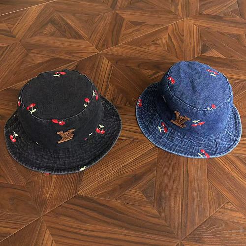 Hat from RainbowReps