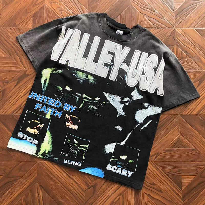 VA L Y T-Shirt