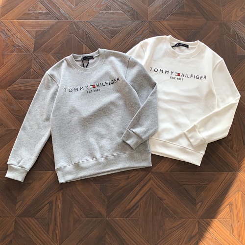 T H Air Sweater