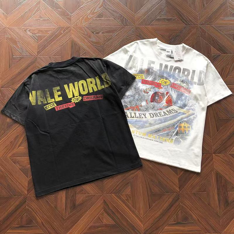 VA L Y T-Shirt