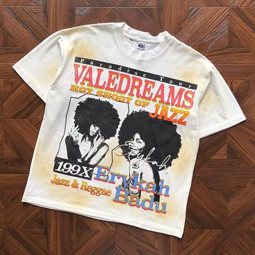 VA L Y T-Shirt