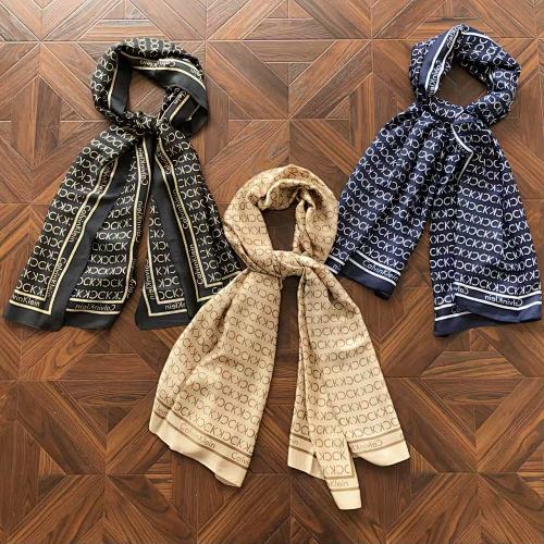 Scarf from RainbowReps