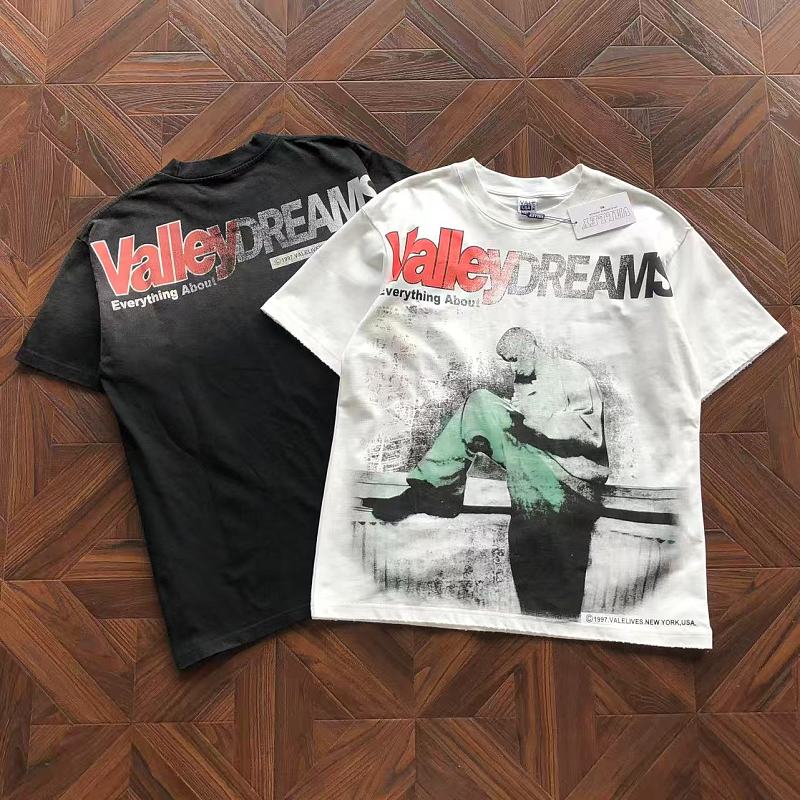 VA L Y T-Shirt