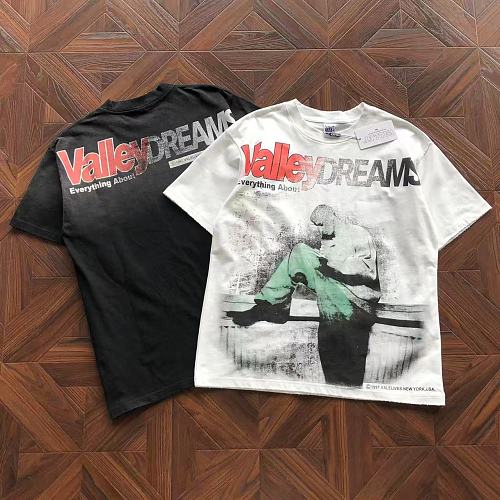 VA L Y T-Shirt