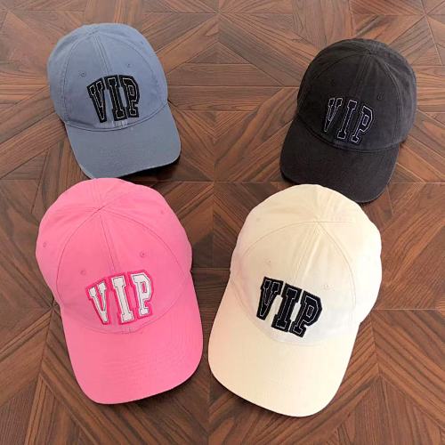 Hat from RainbowReps