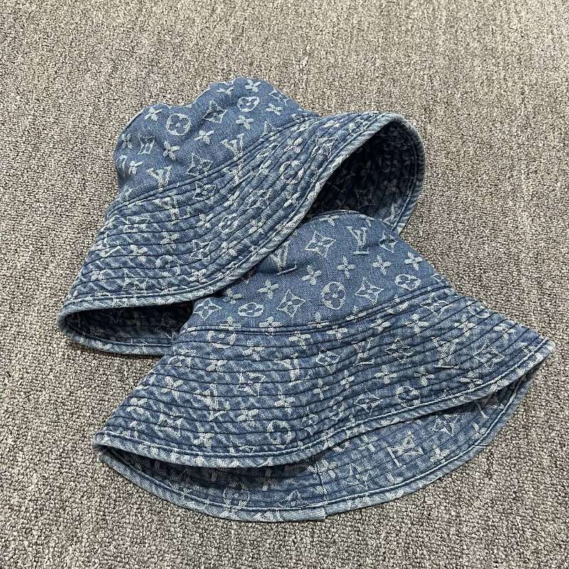 Hat from RainbowReps