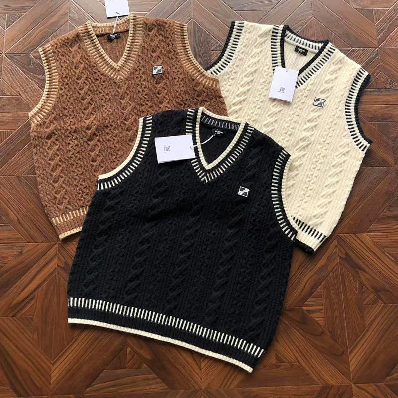 W 11D E Sweater Vest