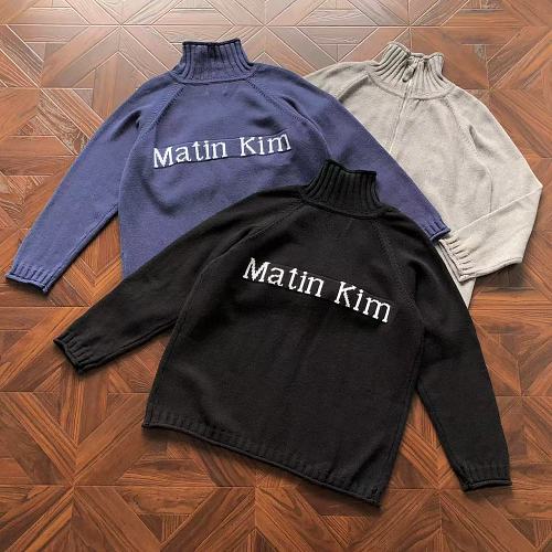 M TI K M Sweater