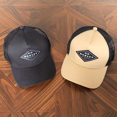 Hat from RainbowReps