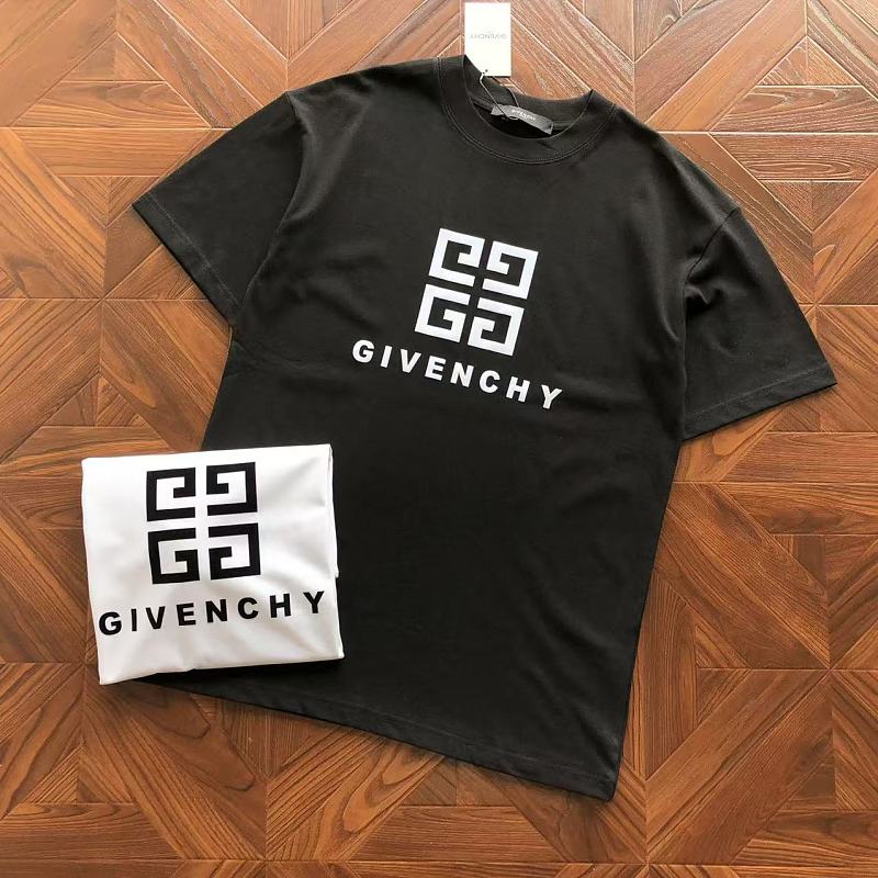 Givenchy T-Shirt