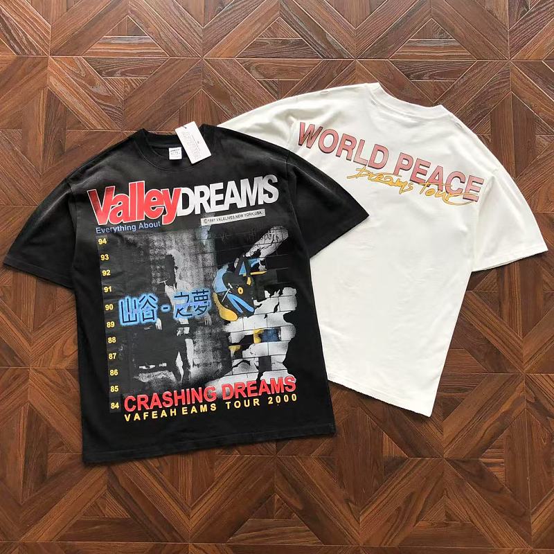 VA L Y T-Shirt