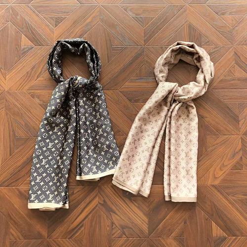 Scarf from RainbowReps