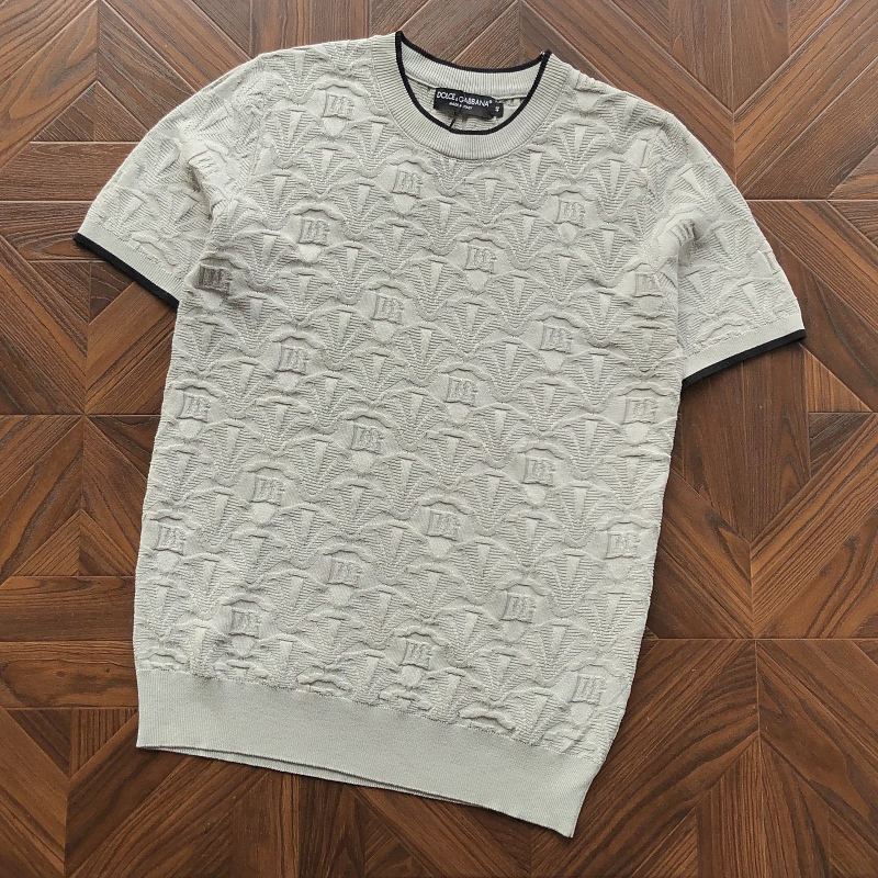 D LC GA B A Sweater T-Shirt