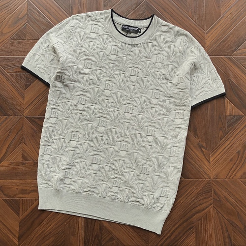D LC GA B A Sweater T-Shirt