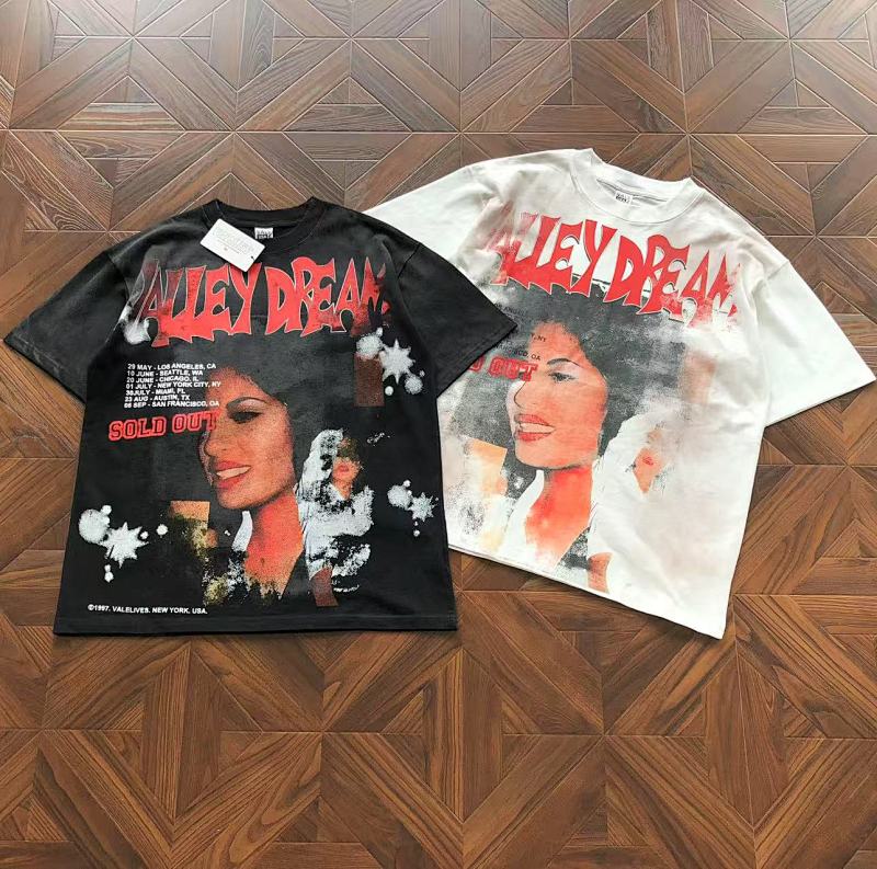 VA L Y T-Shirt