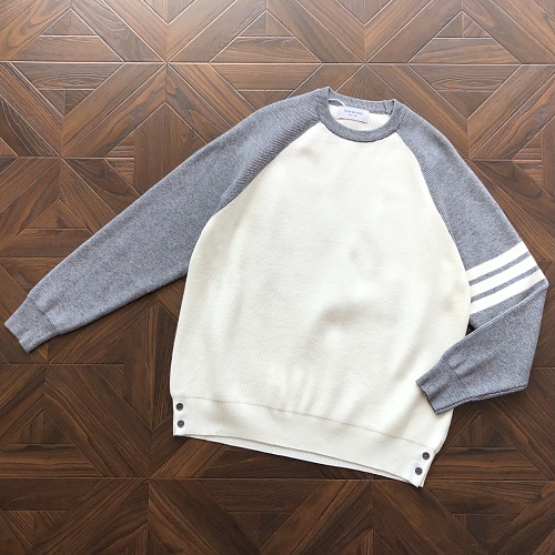 TH M B WE Sweater