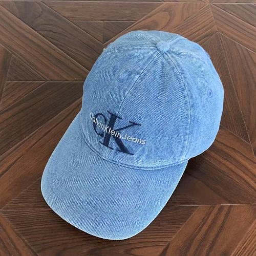Hat from RainbowReps
