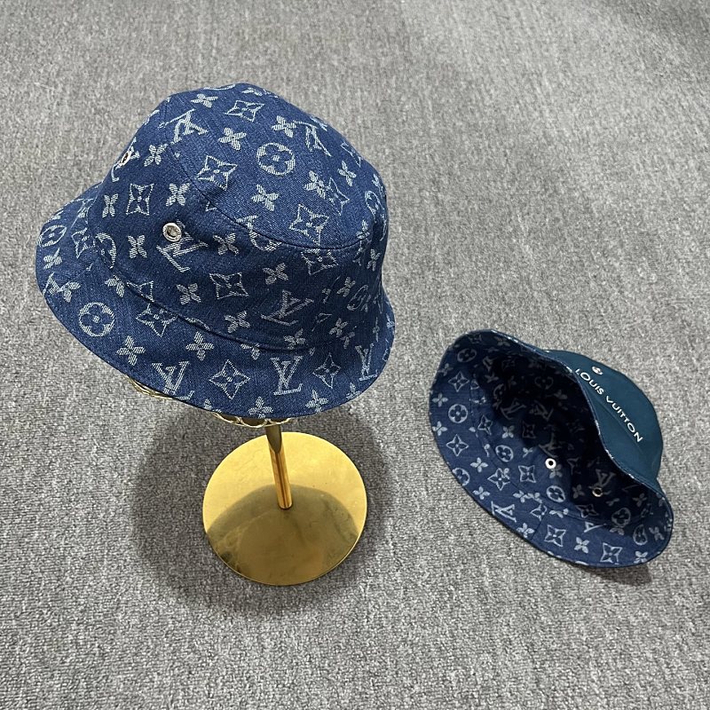Hat from RainbowReps