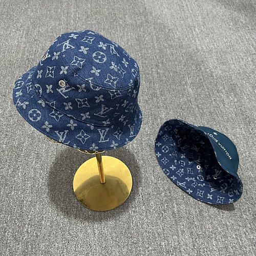 Hat from RainbowReps