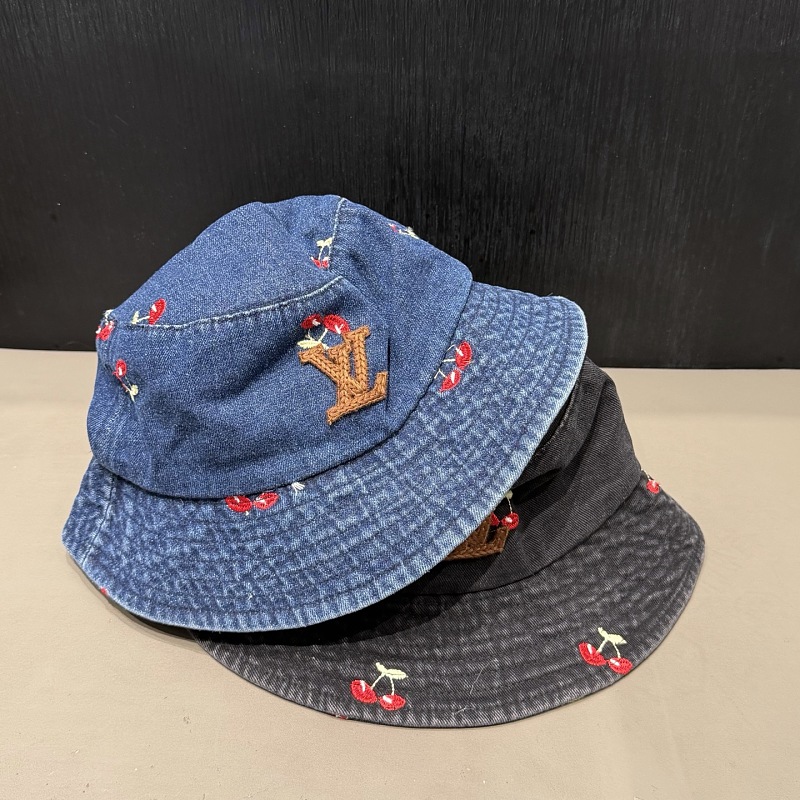 Hat from RainbowReps