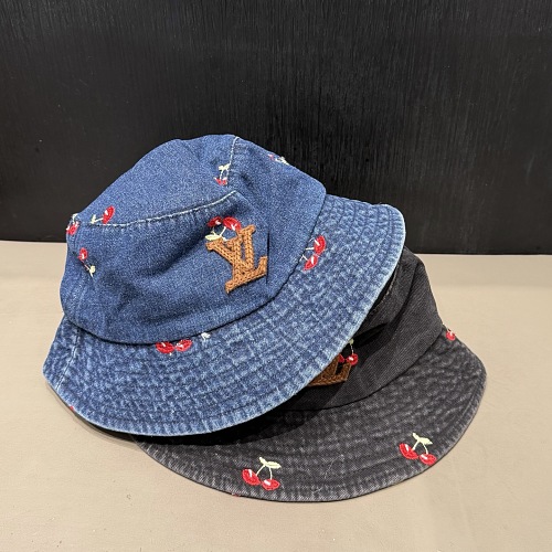 Hat from RainbowReps