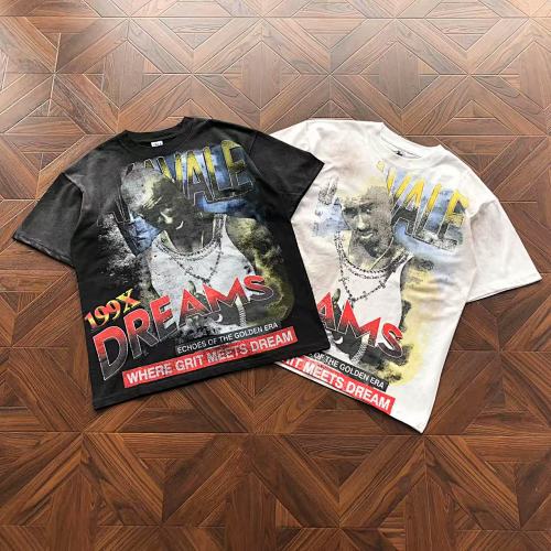 VA L Y T-Shirt