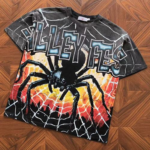 VA L Y T-Shirt