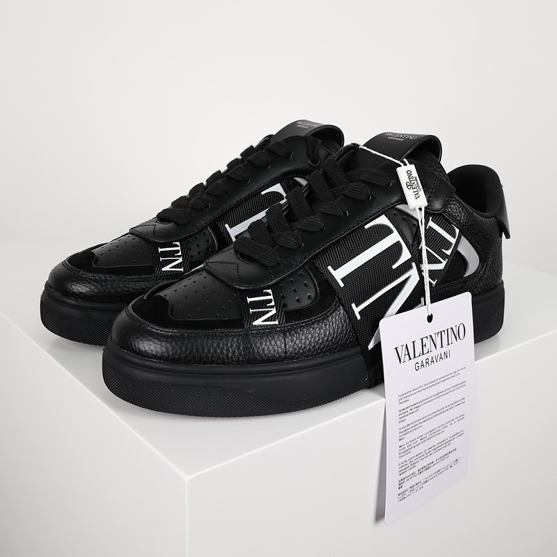 Va1ent1no Garavani Rockstud Untitled Sneaker