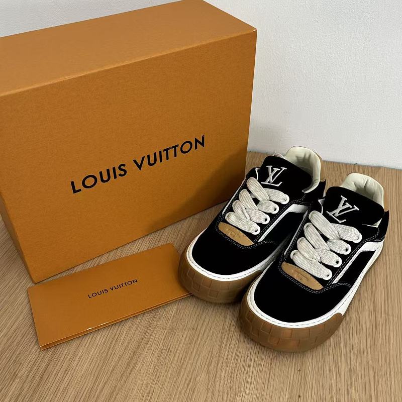 Louis Vuitton LV Tilted