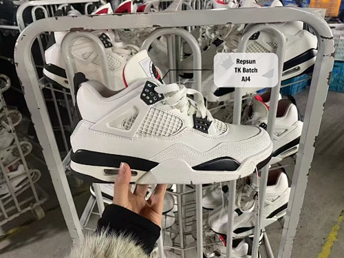 Air Jordan 4