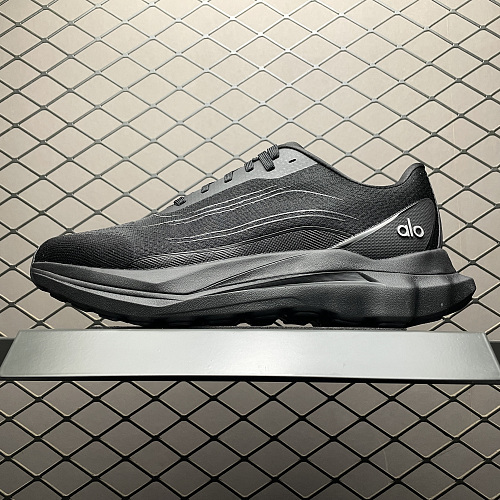 Alo Yoga Runner