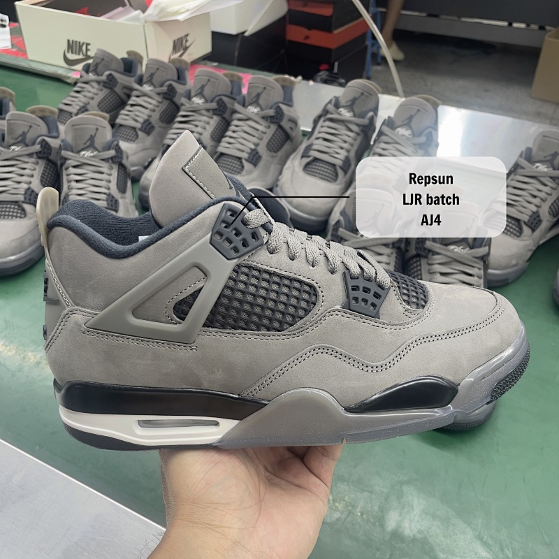 Air Jordan 4