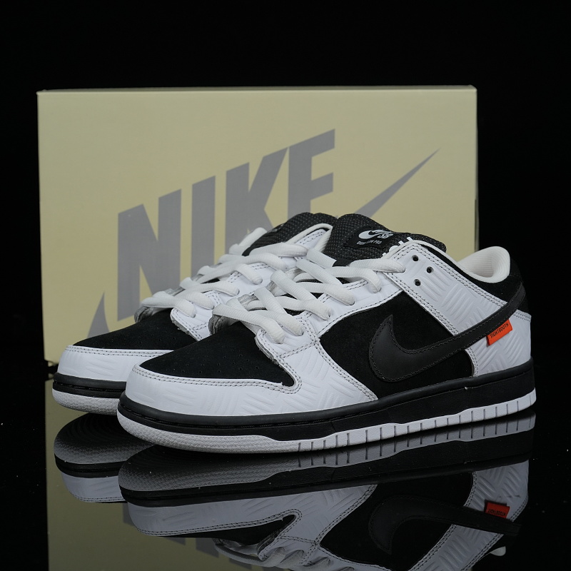 Tightbooth X Nike Dunk Low SB