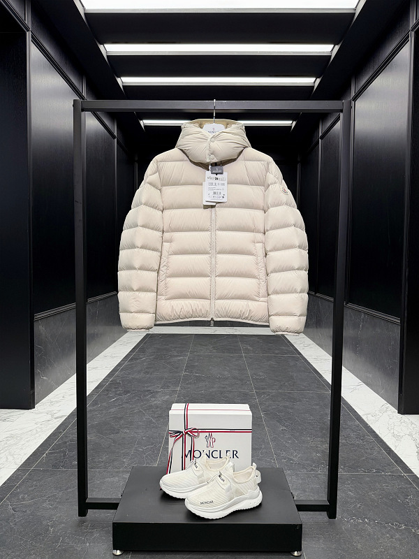 Moncler shopping bag